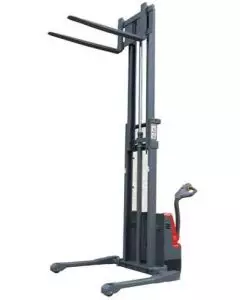 FULLY POWERED STRADDLE STACKERS - LTLESS RANGE